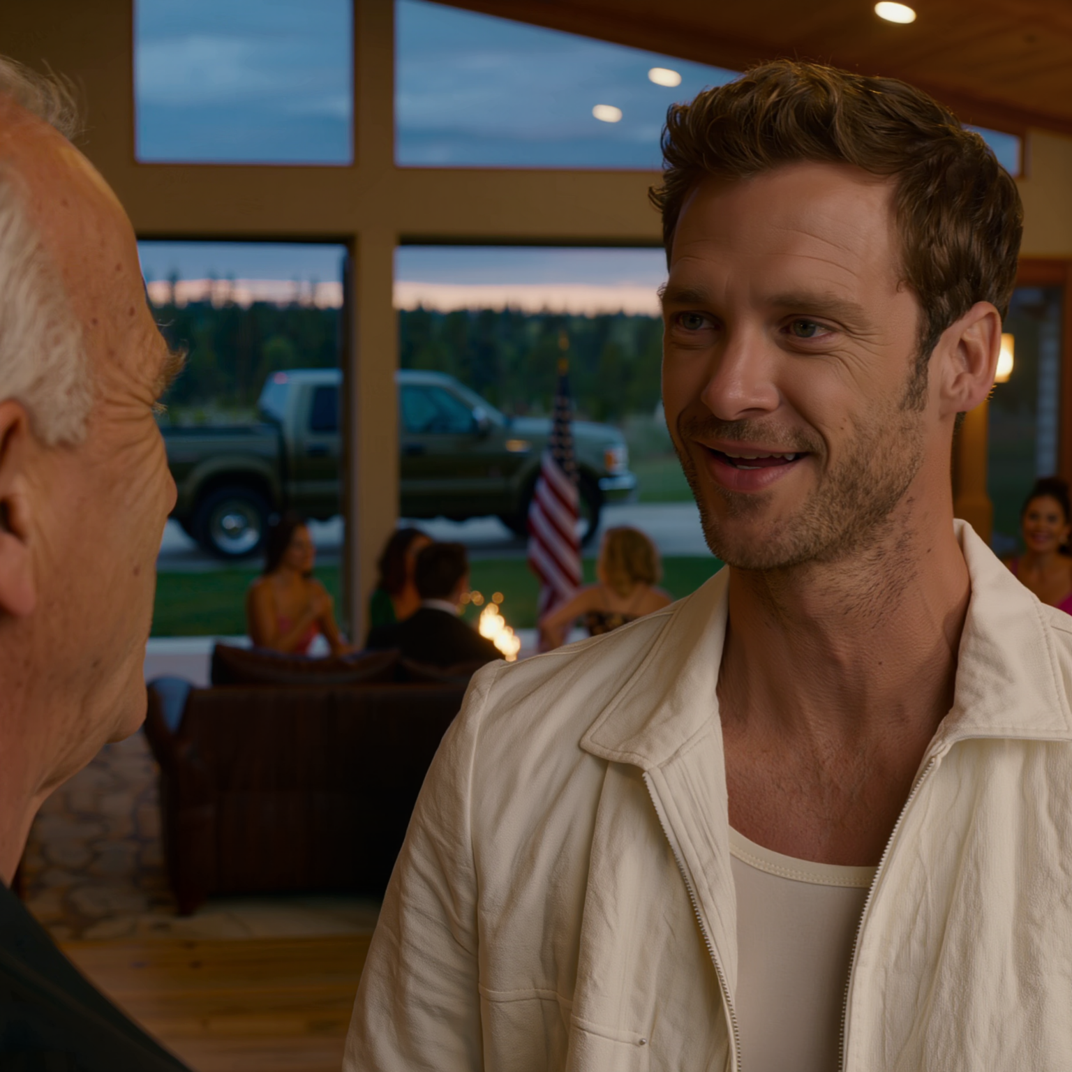 Han skrattade åt min gamla Ford F-150 inför 70 gäster, kallade den “fattigdom,” och log som om han betygsatte en bakskogspappa; Jag höll tyst och log och lät dem placera mig i det bakre hörnet av deras rika folkfest. Men några veckor senare gick han in i ett glasbrädsrum på en hög våning för att be om finansiering, tittade upp på stolen i spetsen av bordet och hela hans ansikte blev plötsligt stelt.