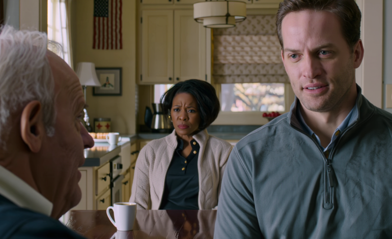 Jag hade en dålig känsla för mitt eget hem, så jag låtsades acceptera biljetten till Florida, men hyrde i hemlighet ett nedgånget rum tvärs över gatan så att jag kunde sitta där och titta på min egen ytterdörr, och sedan tog en äldre granne mig plötsligt vid handen och lutade mig in för att viska, “Vid midnatt kommer du att se och förstå allt,” och det som fick mina knän att ge ut var inte musiken, utan det de trodde att jag aldrig skulle få veta