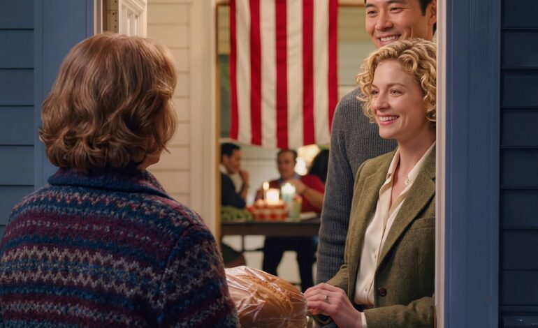 De sa åt mig att “bo mindre bekvämt” på verandan till huset jag hade betalat för, min son tittade ner, min svärdotter stängde dörren och på hans handled fanns lyxklockan jag köpte till honom. Nästa morgon satt jag över familjeregistren och insåg att 118 automatiska uttag finansierade deras “-status.” Jag gjorde en sak på banken, och deras eleganta lilla middagsbjudning började spricka.